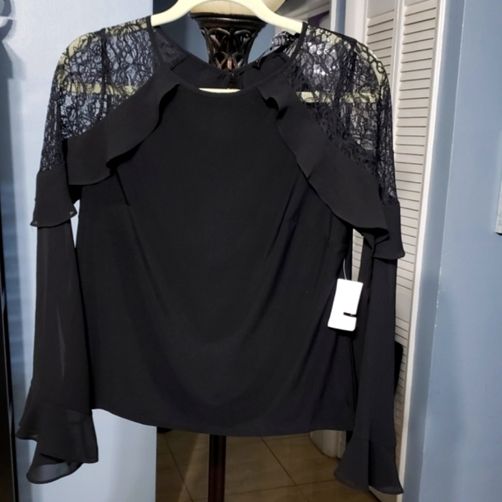 NWOT WHBM 🖤 flare sleeve lace ruffle top